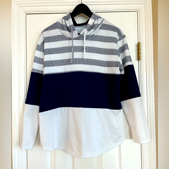 NWOT White and Blue Striped Hoodie Women's Large pullover Textured French Terry - Picture 1 of 7